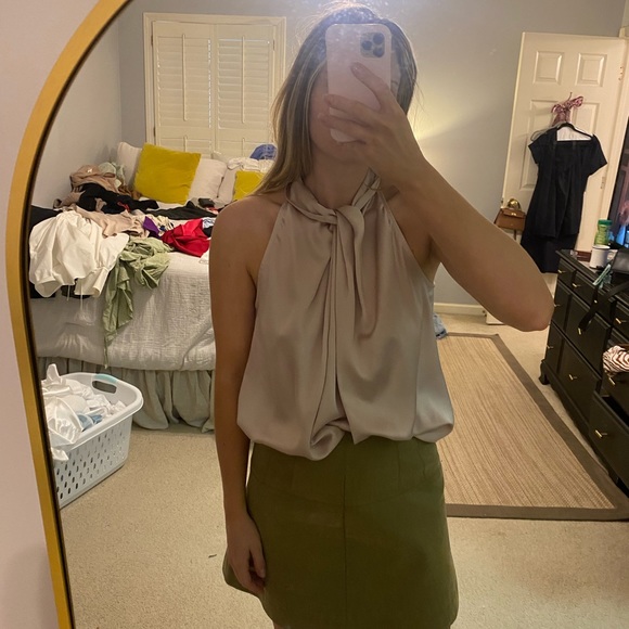 Pink top - Picture 3 of 3